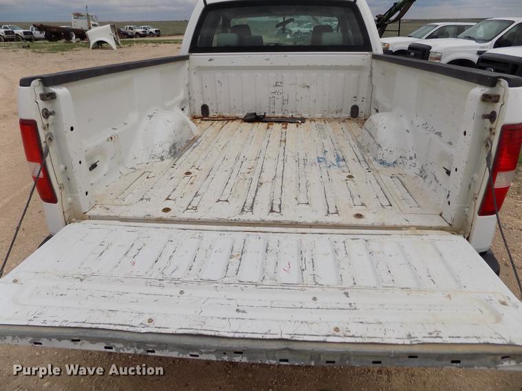 image for item FG9425 2005 Ford F150 XL SuperCab pickup truck