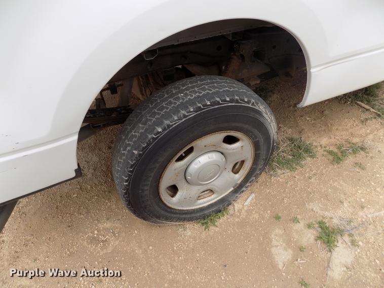 image for item FG9425 2005 Ford F150 XL SuperCab pickup truck