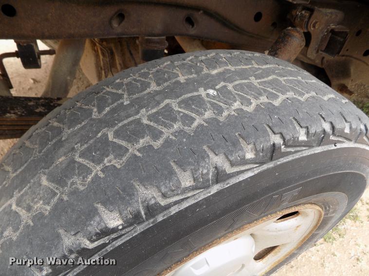 image for item FG9425 2005 Ford F150 XL SuperCab pickup truck