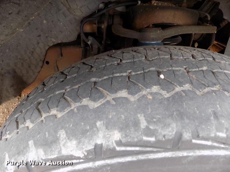 image for item FG9425 2005 Ford F150 XL SuperCab pickup truck