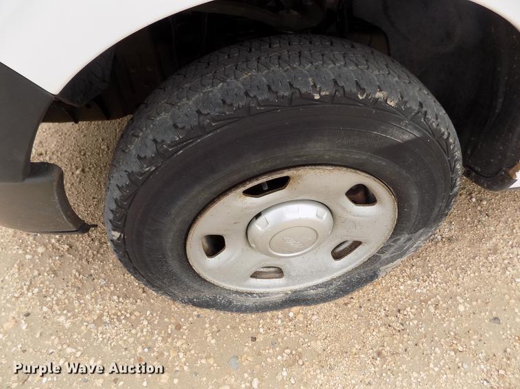 image for item FG9425 2005 Ford F150 XL SuperCab pickup truck