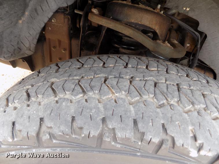 image for item FG9425 2005 Ford F150 XL SuperCab pickup truck