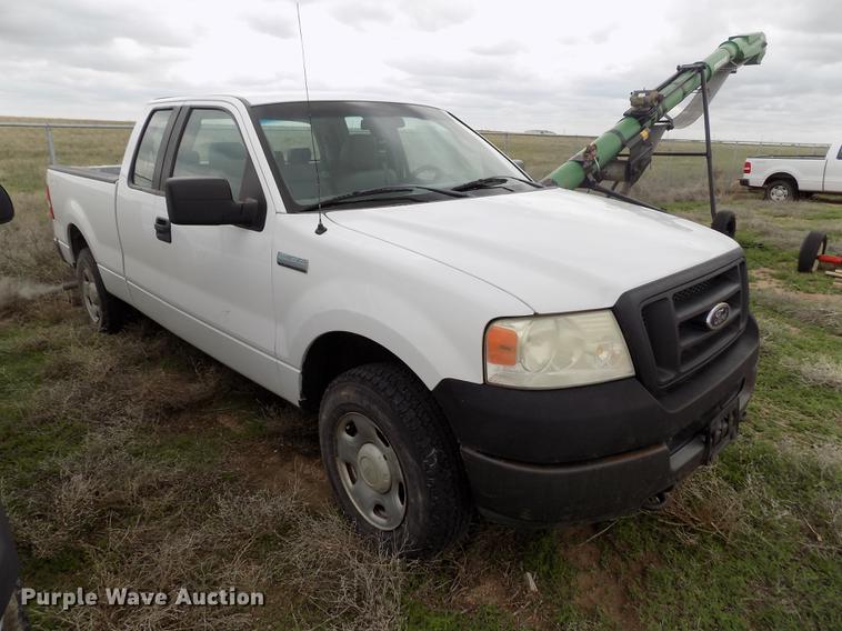 image for item FG9427 2005 Ford F150 XL SuperCab pickup truck