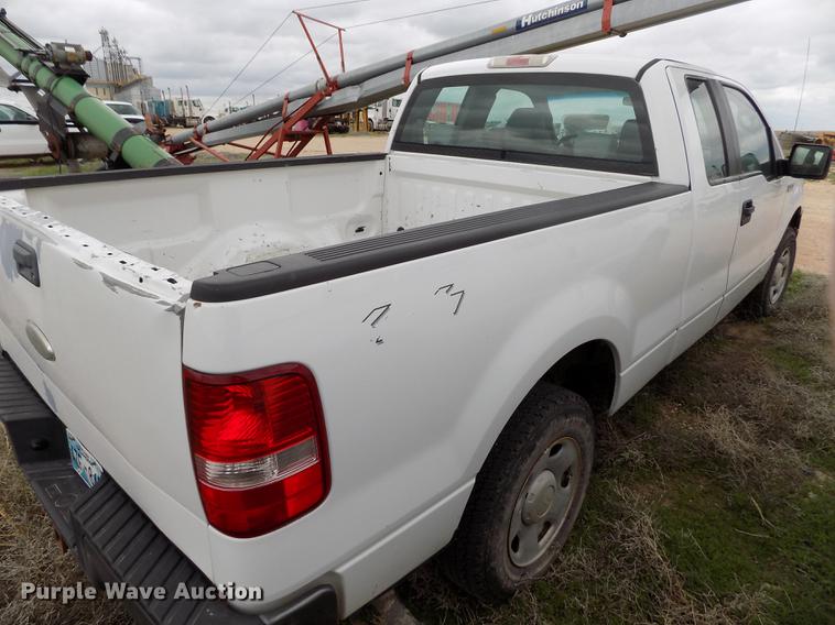 image for item FG9427 2005 Ford F150 XL SuperCab pickup truck