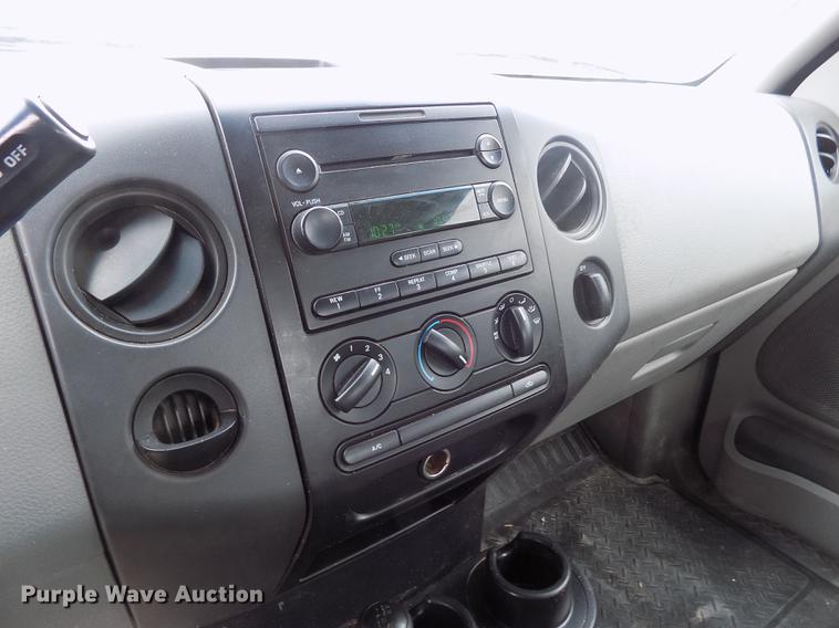 image for item FG9427 2005 Ford F150 XL SuperCab pickup truck