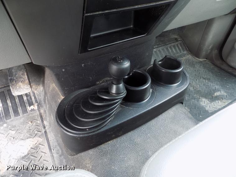 image for item FG9427 2005 Ford F150 XL SuperCab pickup truck