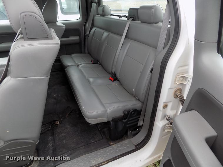 image for item FG9427 2005 Ford F150 XL SuperCab pickup truck