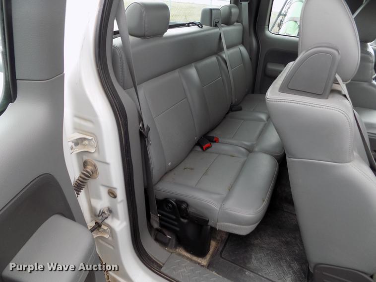 image for item FG9427 2005 Ford F150 XL SuperCab pickup truck