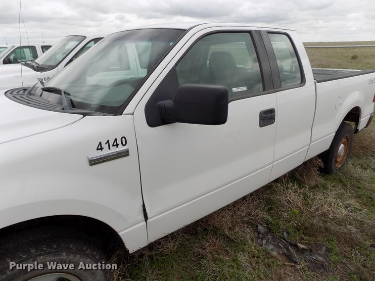 image for item FG9427 2005 Ford F150 XL SuperCab pickup truck