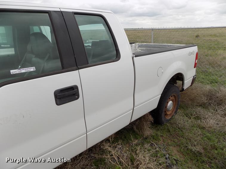 image for item FG9427 2005 Ford F150 XL SuperCab pickup truck