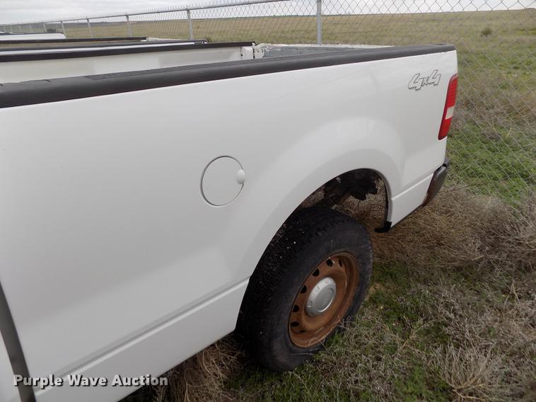 image for item FG9427 2005 Ford F150 XL SuperCab pickup truck