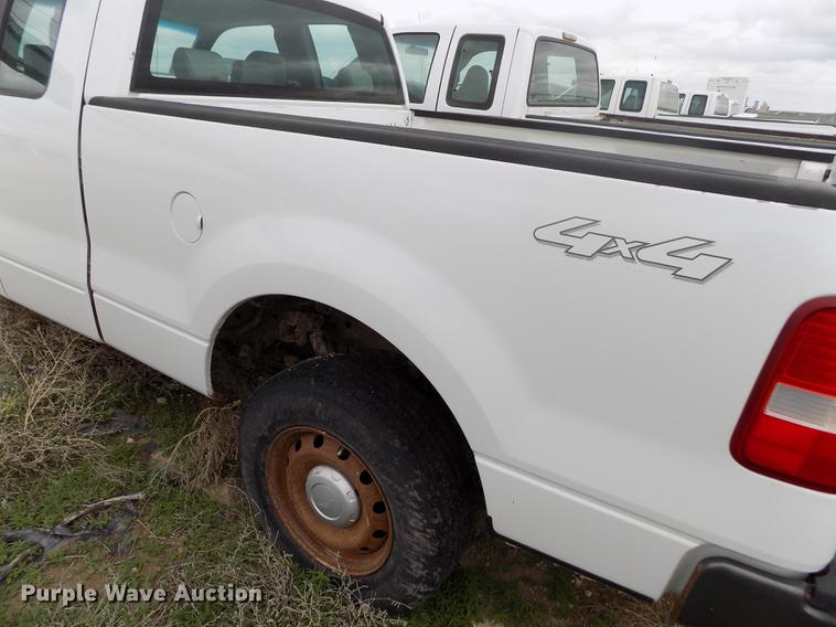 image for item FG9427 2005 Ford F150 XL SuperCab pickup truck