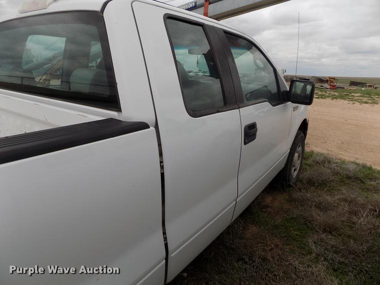 image for item FG9427 2005 Ford F150 XL SuperCab pickup truck