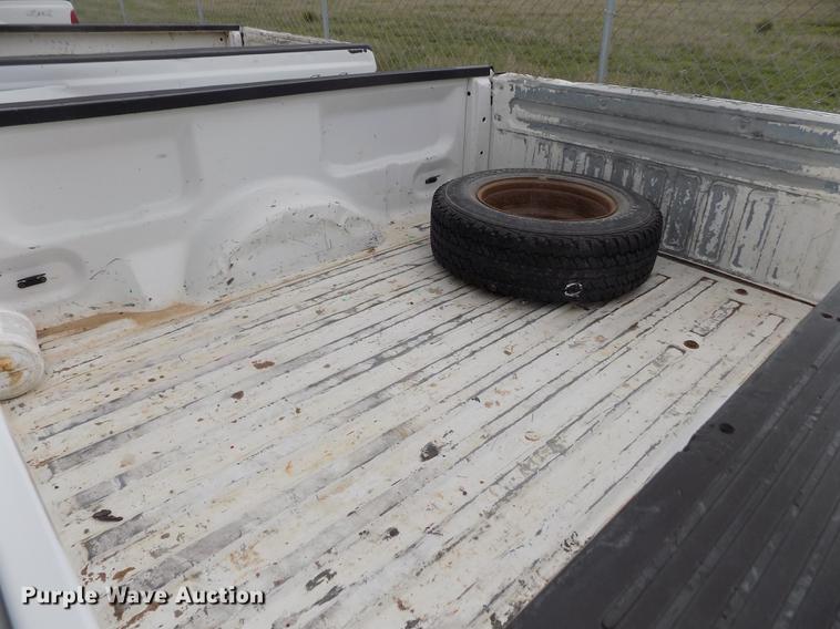 image for item FG9427 2005 Ford F150 XL SuperCab pickup truck