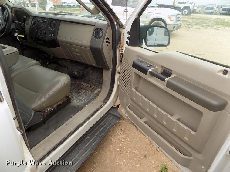 image for item FG9429 2008 Ford F250 Super Duty XL SuperCab pickup truck