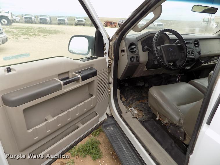 image for item FG9430 2008 Ford F250 Super Duty XL SuperCab pickup truck