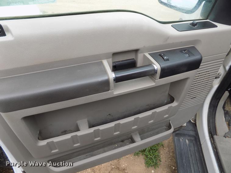 image for item FG9430 2008 Ford F250 Super Duty XL SuperCab pickup truck