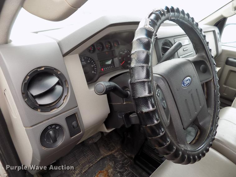 image for item FG9430 2008 Ford F250 Super Duty XL SuperCab pickup truck