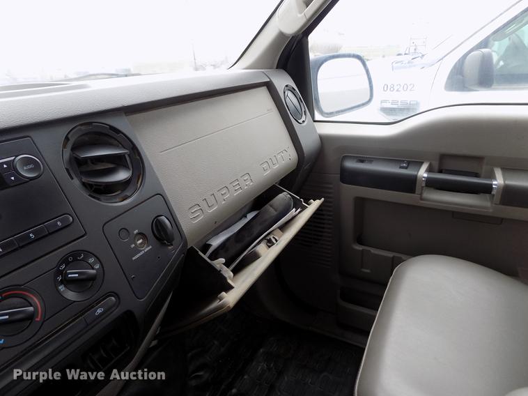 image for item FG9430 2008 Ford F250 Super Duty XL SuperCab pickup truck
