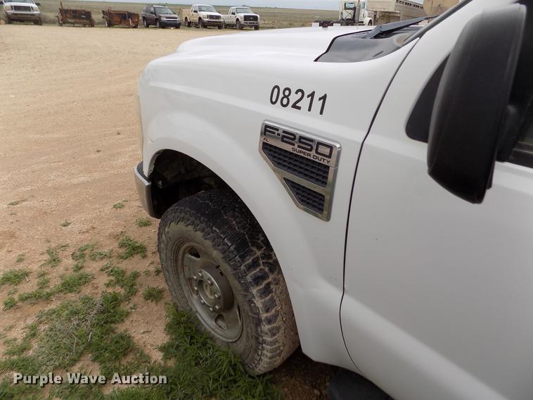 image for item FG9430 2008 Ford F250 Super Duty XL SuperCab pickup truck