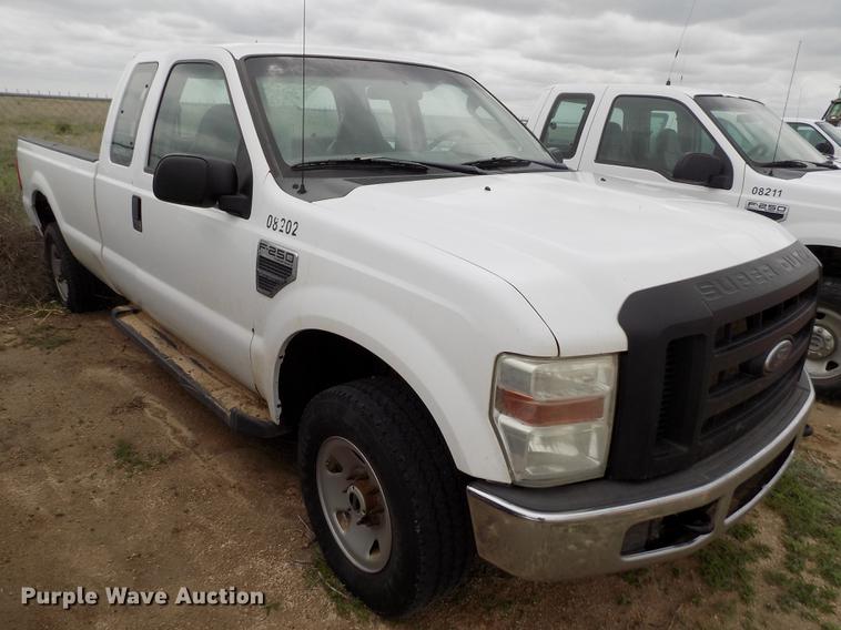 image for item FG9431 2008 Ford F250 Super Duty XL SuperCab pickup truck
