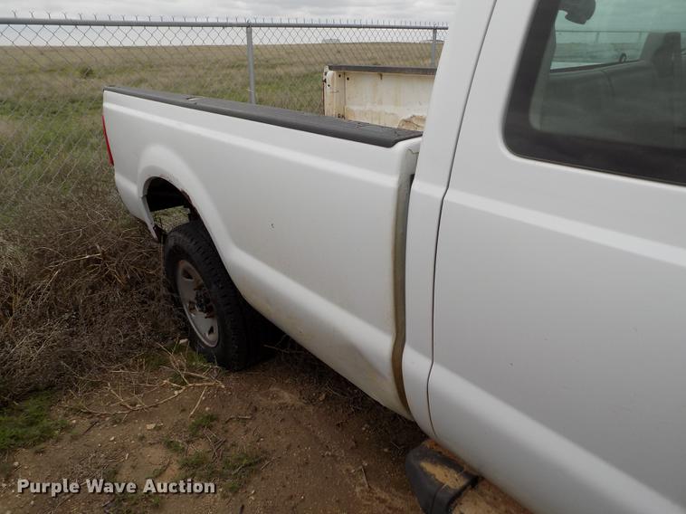 image for item FG9431 2008 Ford F250 Super Duty XL SuperCab pickup truck