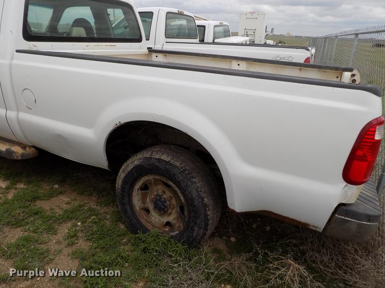 image for item FG9431 2008 Ford F250 Super Duty XL SuperCab pickup truck