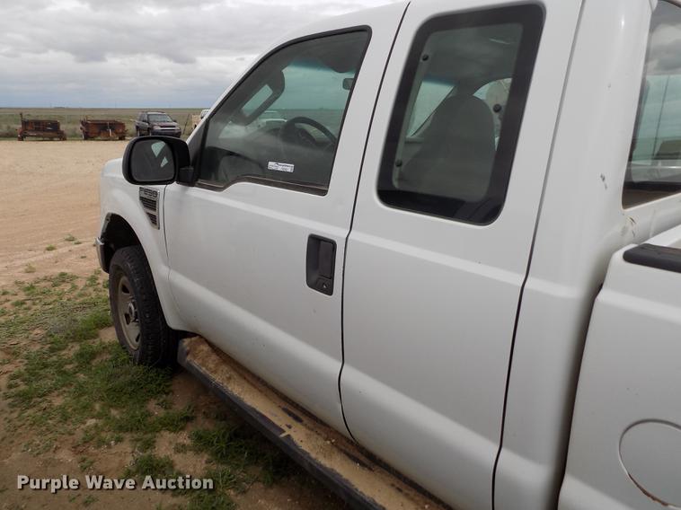 image for item FG9431 2008 Ford F250 Super Duty XL SuperCab pickup truck