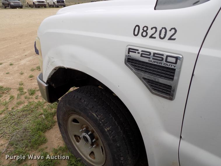 image for item FG9431 2008 Ford F250 Super Duty XL SuperCab pickup truck