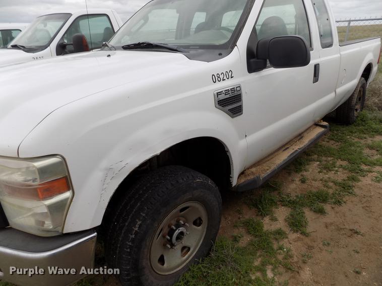 image for item FG9431 2008 Ford F250 Super Duty XL SuperCab pickup truck