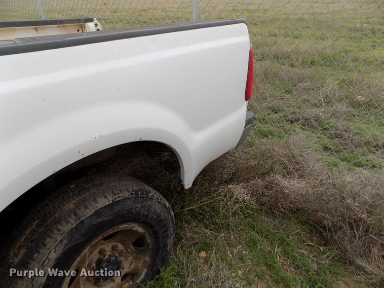 image for item FG9431 2008 Ford F250 Super Duty XL SuperCab pickup truck