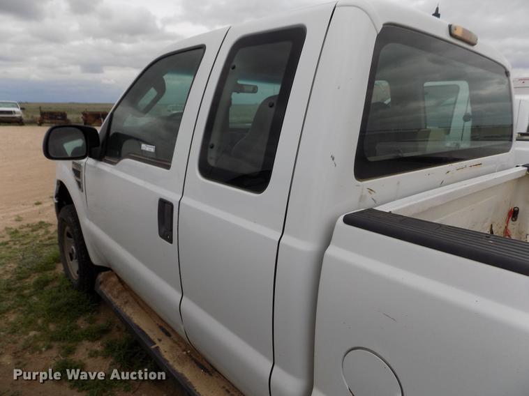 image for item FG9431 2008 Ford F250 Super Duty XL SuperCab pickup truck