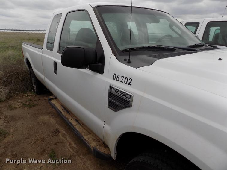 image for item FG9431 2008 Ford F250 Super Duty XL SuperCab pickup truck