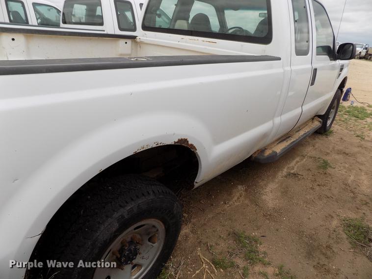 image for item FG9431 2008 Ford F250 Super Duty XL SuperCab pickup truck