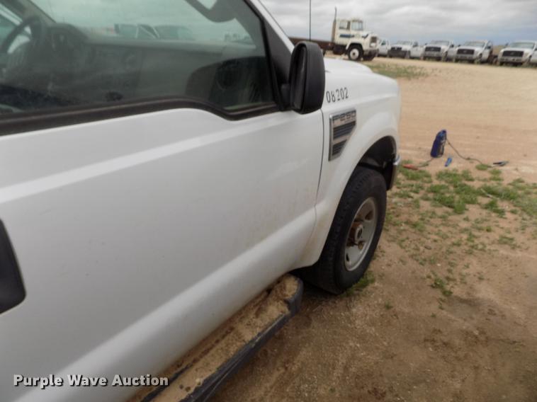 image for item FG9431 2008 Ford F250 Super Duty XL SuperCab pickup truck