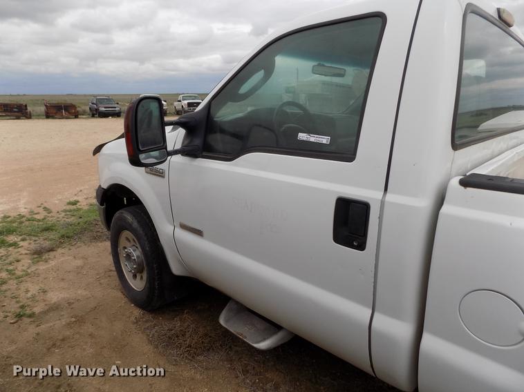 image for item FG9432 2007 Ford F250 Super Duty XL pickup truck
