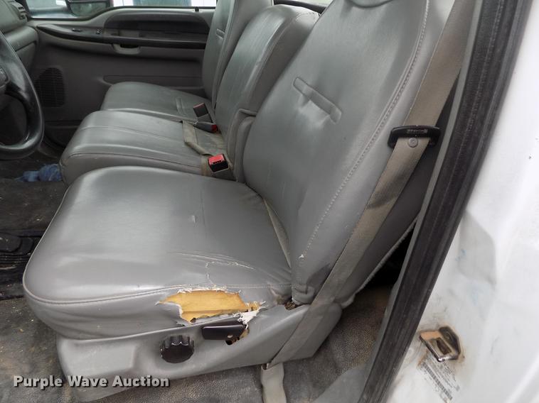 image for item FG9432 2007 Ford F250 Super Duty XL pickup truck