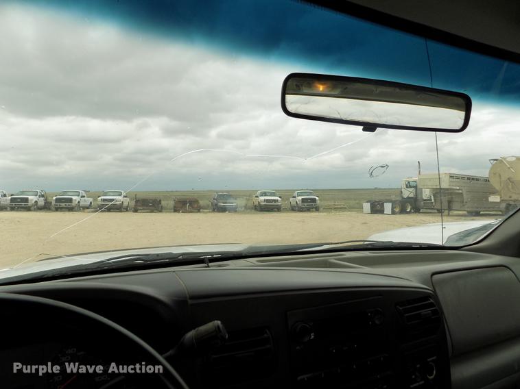 image for item FG9432 2007 Ford F250 Super Duty XL pickup truck