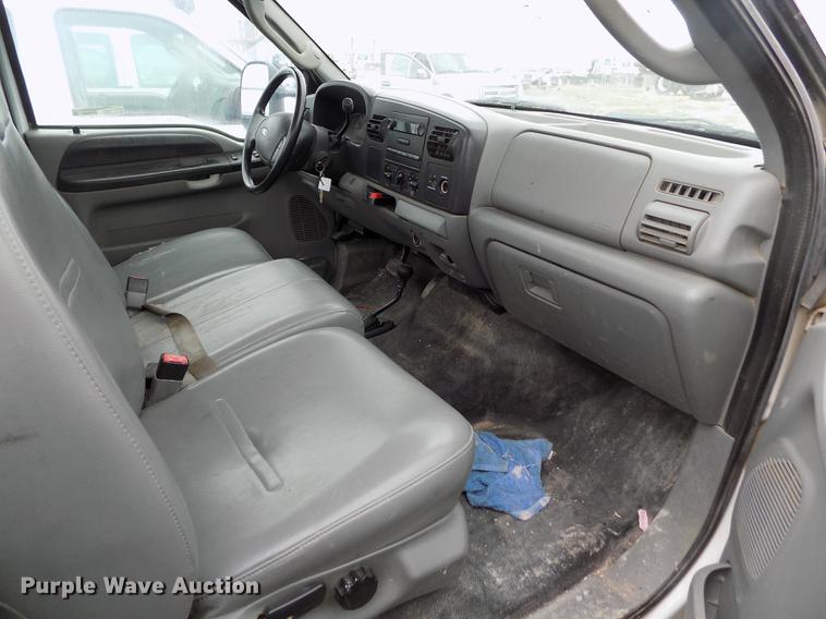 image for item FG9432 2007 Ford F250 Super Duty XL pickup truck