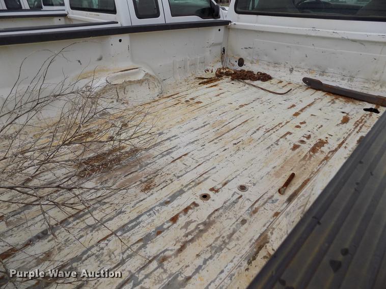 image for item FG9432 2007 Ford F250 Super Duty XL pickup truck