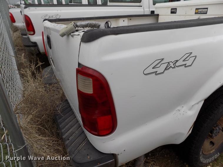 image for item FG9433 2008 Ford F250 Super Duty XL SuperCab pickup truck