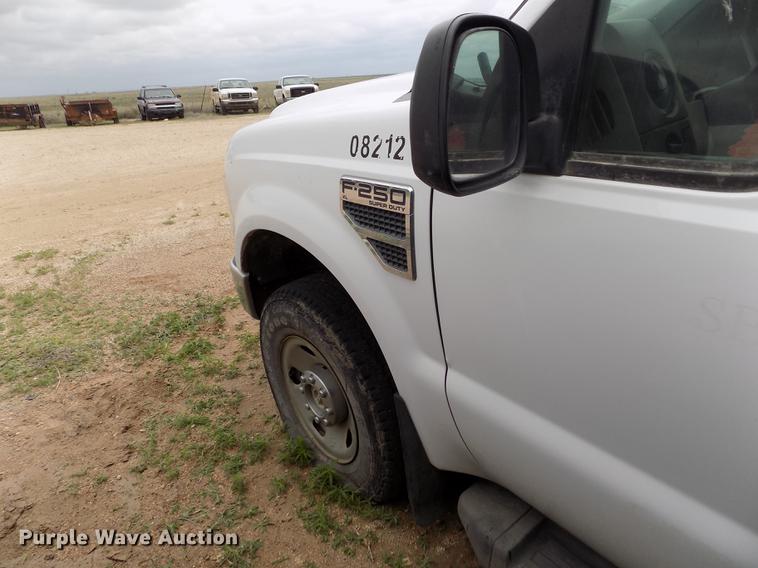 image for item FG9433 2008 Ford F250 Super Duty XL SuperCab pickup truck