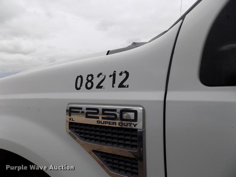 image for item FG9433 2008 Ford F250 Super Duty XL SuperCab pickup truck