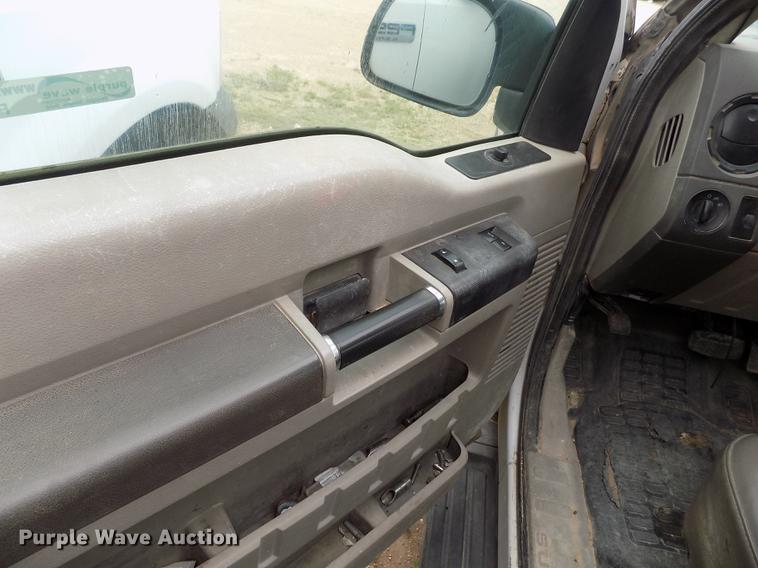 image for item FG9433 2008 Ford F250 Super Duty XL SuperCab pickup truck