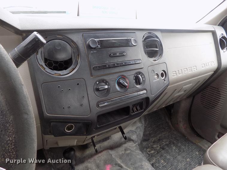 image for item FG9433 2008 Ford F250 Super Duty XL SuperCab pickup truck