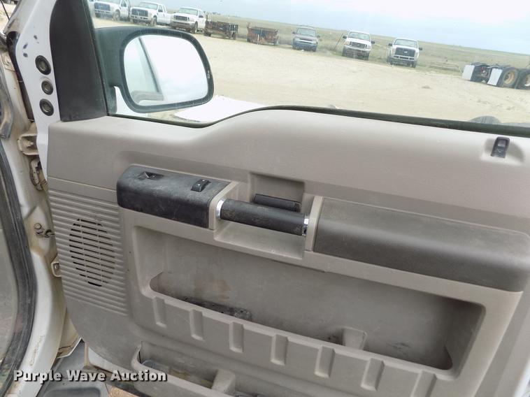 image for item FG9433 2008 Ford F250 Super Duty XL SuperCab pickup truck