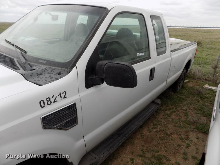 image for item FG9433 2008 Ford F250 Super Duty XL SuperCab pickup truck