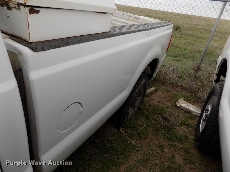 image for item FG9433 2008 Ford F250 Super Duty XL SuperCab pickup truck