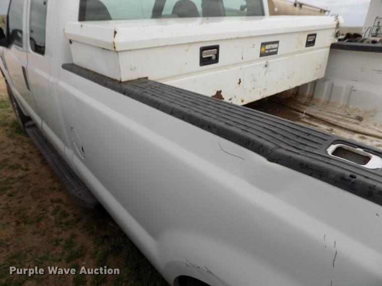 image for item FG9433 2008 Ford F250 Super Duty XL SuperCab pickup truck