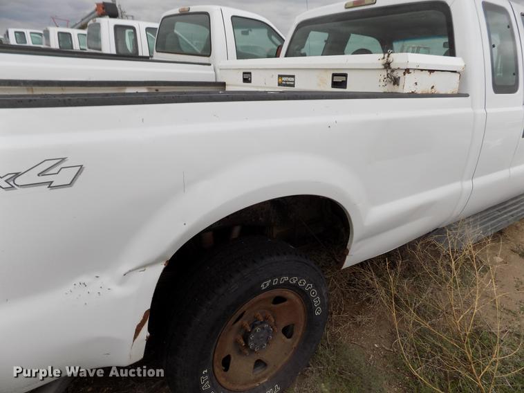 image for item FG9433 2008 Ford F250 Super Duty XL SuperCab pickup truck